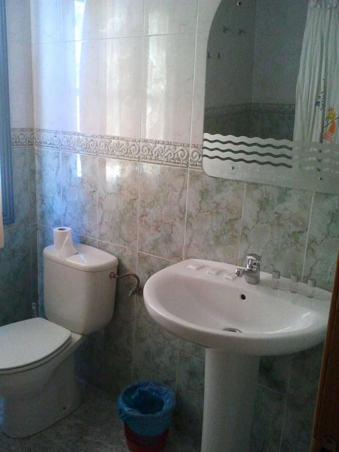 Hostal Emilio Barajas Мадрид Экстерьер фото