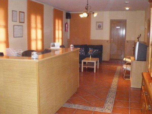 Hostal Emilio Barajas Мадрид Экстерьер фото